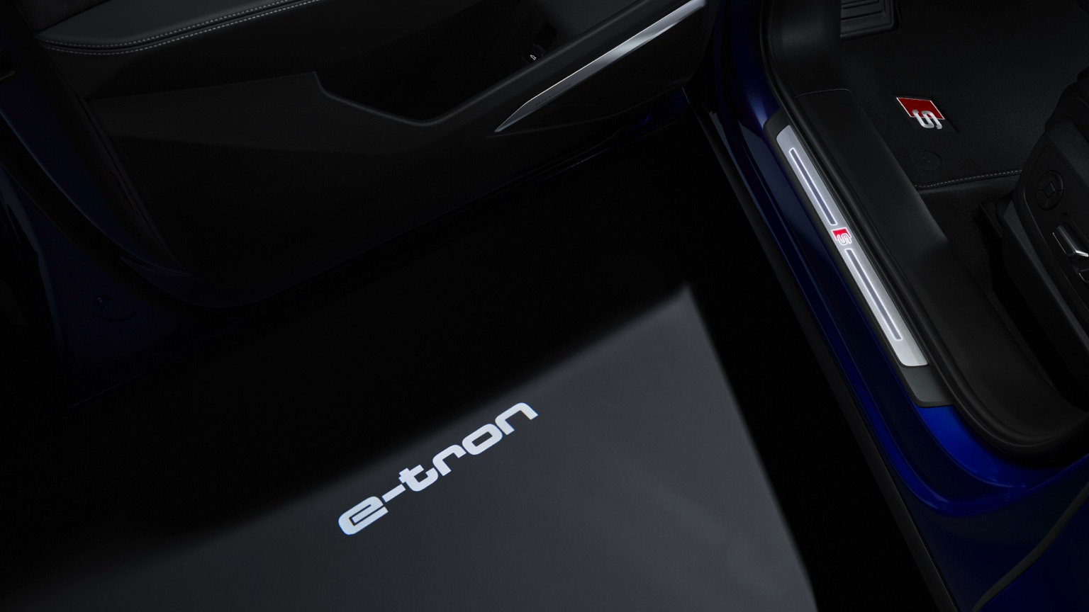 Audi_SQ8-Sportback-etron-2023-36