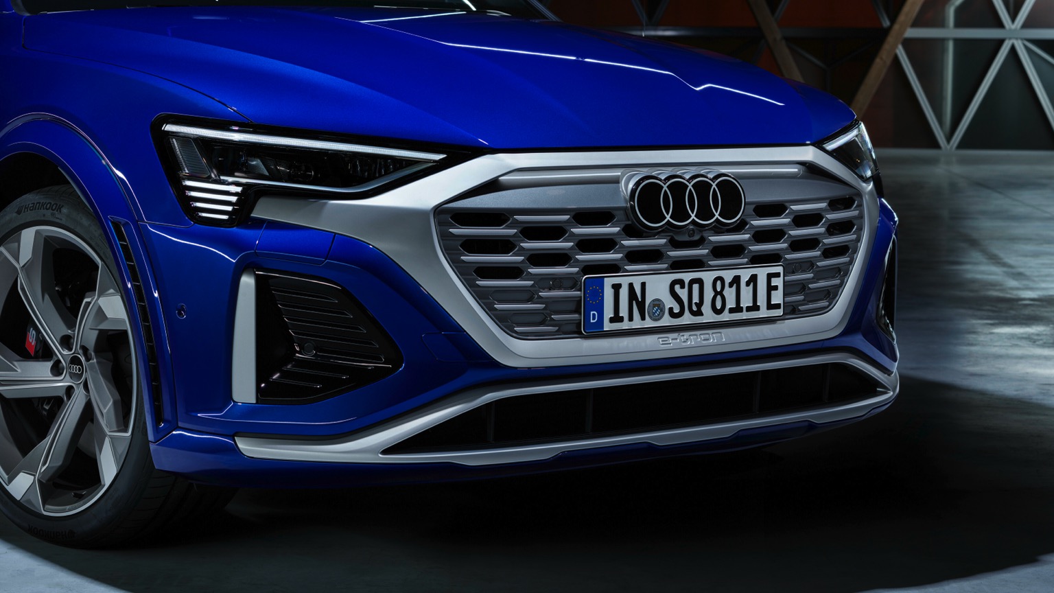Audi_SQ8-Sportback-etron-2023-44