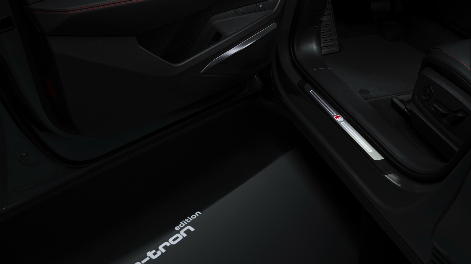 Audi_Q8-etron-sportback-2023-28