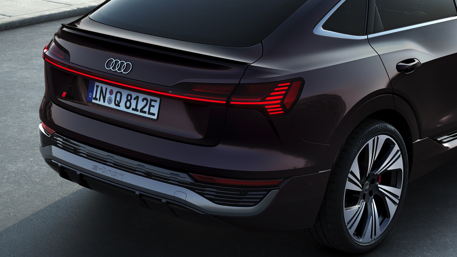 Audi_Q8-etron-sportback-2023-35