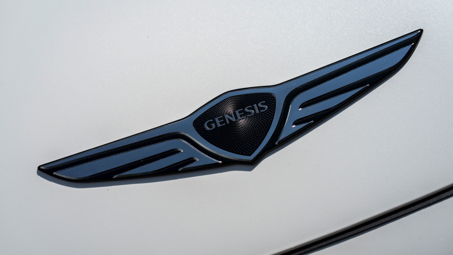 Genesis_GV60-35