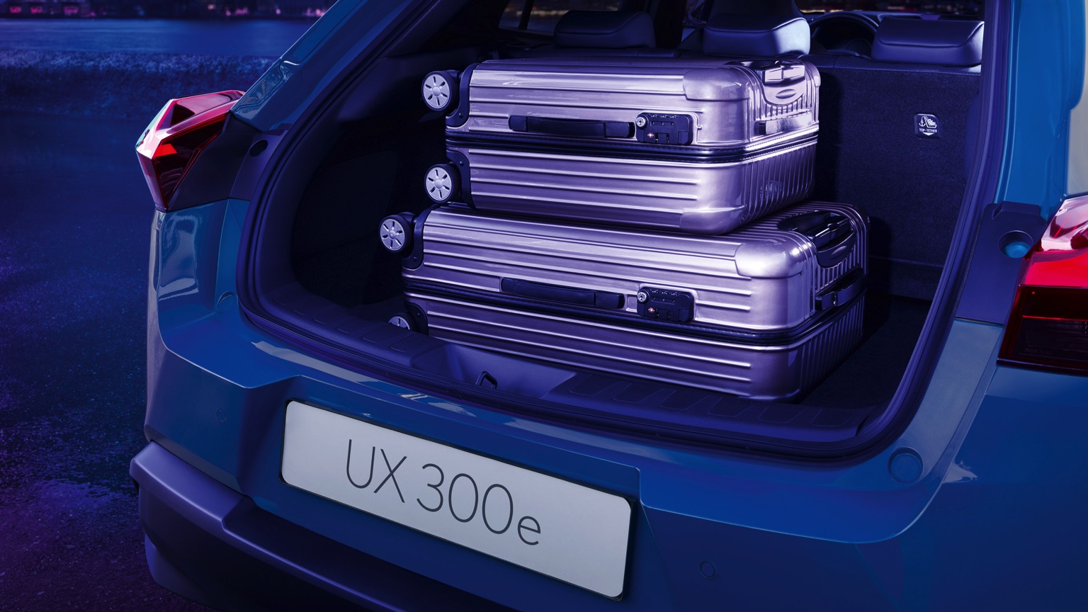 Lexus_UX_300e_Electric_2020-15