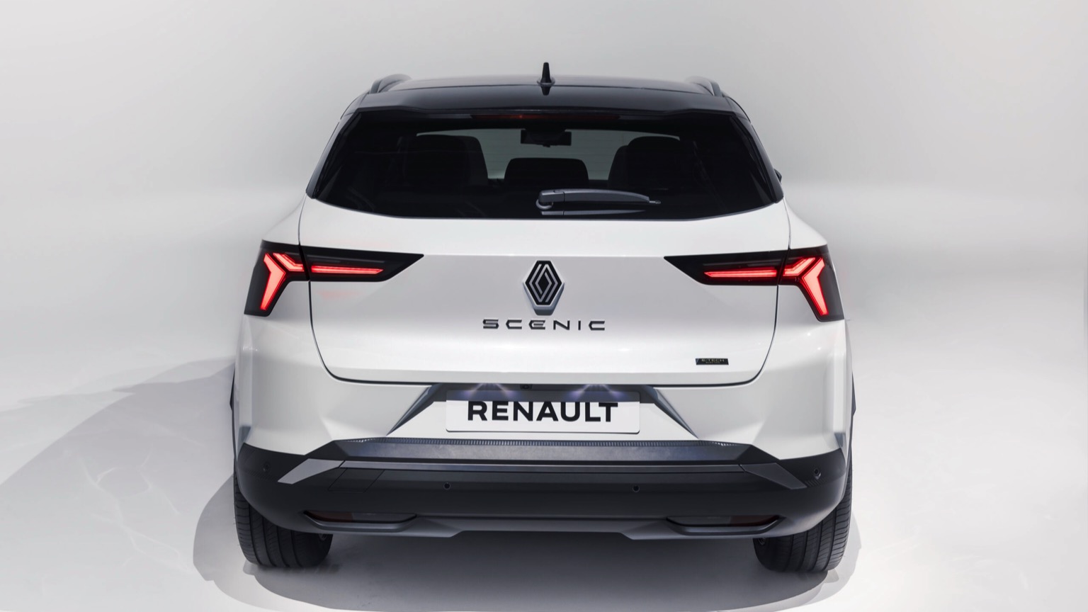 Renault_Scenic_ETech-11