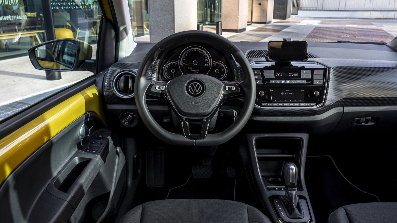 Volkswagen_e-Up-2019-20