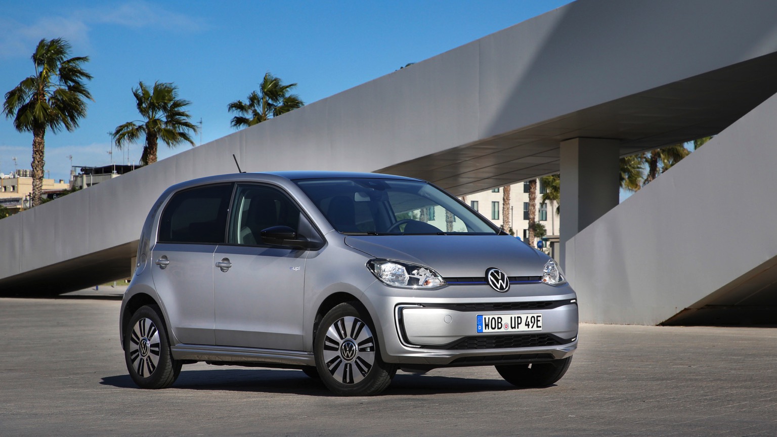 Volkswagen_e-Up-2019-5