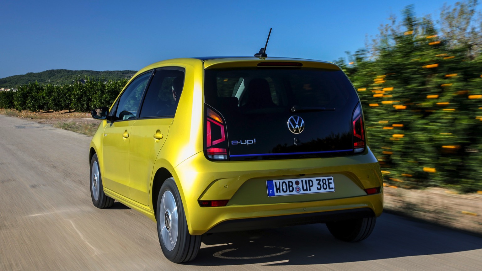 Volkswagen_e-Up-2019-8