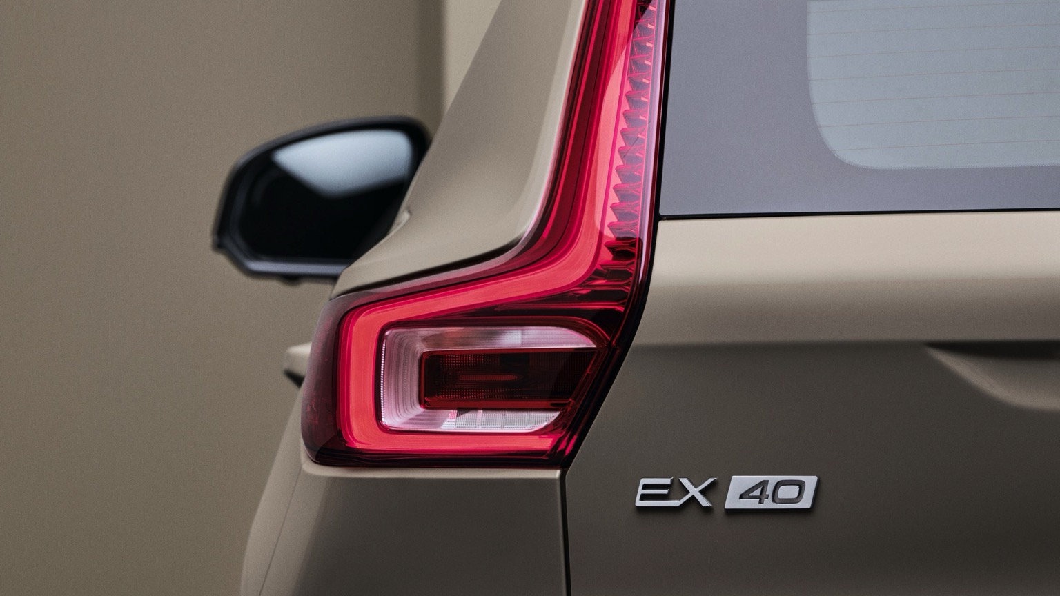 Volvo_EX40_2025-15